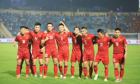 Bất ngờ cầu thủ nhận ‘lót tay’ cao nhất Việt Nam, gấp rưỡi Filip Nguyễn