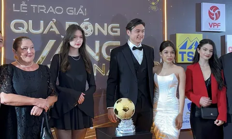 Em gái Đặng Văn Lâm 'đốn tim' NHM