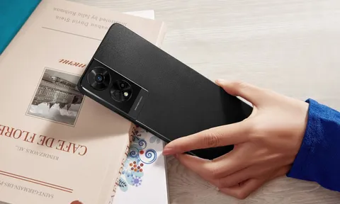 Bộ đôi điện thoại TCL giá rẻ ra mắt: Thiết kế cao cấp, trang bị khủng, tính năng xịn chẳng kém Galaxy S24