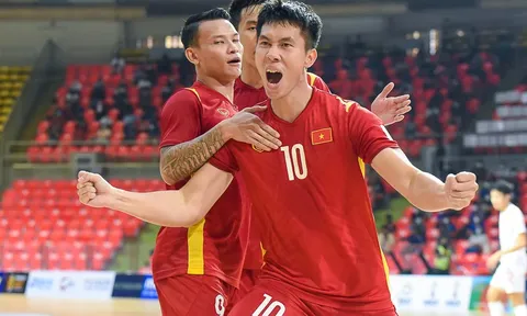 Việt Nam sang Thái Lan đá giải AFF
