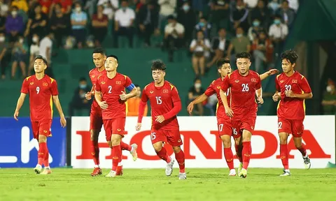 HLV Troussier gọi 2 cầu thủ mới toanh lên ĐT Việt Nam