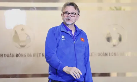HLV Troussier đón nhận tin cực vui