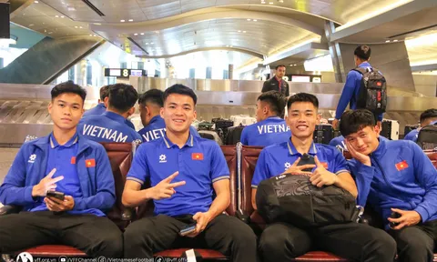 U23 Việt Nam tập buổi đầu tại Qatar lúc nửa đêm