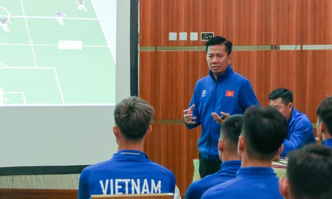 Liên tục 'gặp biến', U23 Việt Nam tiến hành họp nóng
