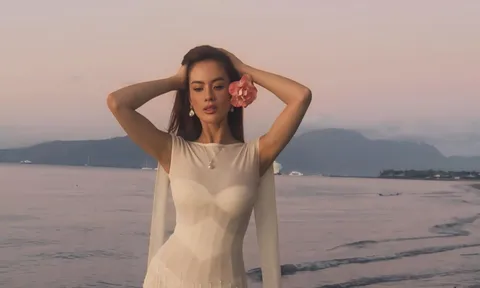 "Nghẹt thở" trước vẻ đẹp như nữ thần của  cô giáo catwalk quê Lâm Đồng, U40 là mẹ 2 con, từng đăng quang Hoa hậu quốc tế