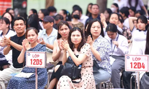 Phụ huynh cần biết: Ban đại diện cha mẹ học sinh không được làm những việc này
