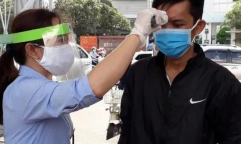 TP.HCM họp khẩn cấp với 129 bệnh viện sau 2 ca nhiễm Covid-19