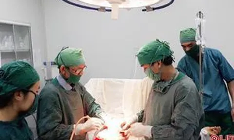 Vị bác sỹ ngoại khoa tuyến huyện Hà Tĩnh chưa biết “đầu hàng” những ca phẫu thuật khó