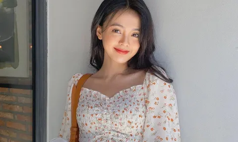 Cứ "triển" 11 mẫu áo này thì outfit mùa hè của bạn sẽ bớt nhạt