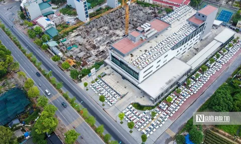 Hàng nghìn chiếc ô tô lớn, nhỏ ở Hà Nội "bất động" do dịch Covid-19
