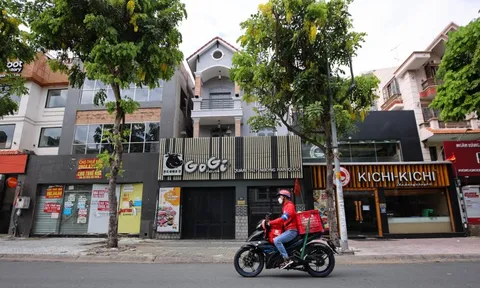 Hàng quán tại TP.HCM vẫn chưa mở cửa dù đã được bán mang đi