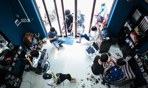 Người Hà Nội đổ xô đi cắt tóc