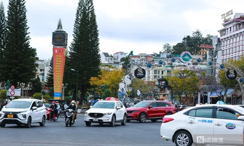 Du khách tấp nập đổ về Đà Lạt vào dịp tết Dương lịch