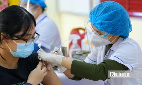 Tiến hành thủ tục mua vắc-xin phòng Covid-19 cho trẻ từ 5-11 tuổi