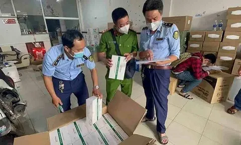 Phát hiện kho thuốc điều trị, kit test nhanh Covid-19 không rõ nguồn gốc