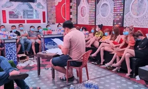 Lâm Đồng: Bắt 25 đối tượng sử dụng ma túy trong quán karaoke