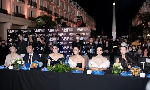Chung khung hình, Minh Hằng át vía dàn bông hậu với visual 'toát ra mùi tiền'