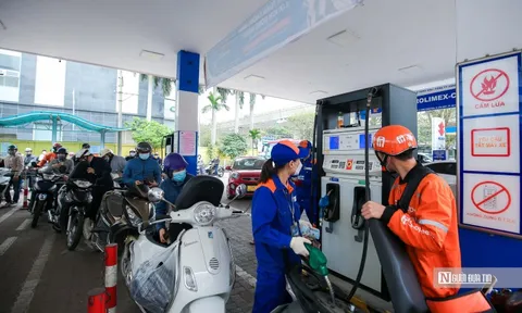 Bộ Công Thương: Nguồn cung xăng đầu đáp ứng đủ cho quý II/2022