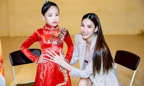 Hoàng Thùy cật lực training cho mẫu nhí đi thi quốc tế: 'Chị là Best Catwalk nên các em cứ yên tâm'