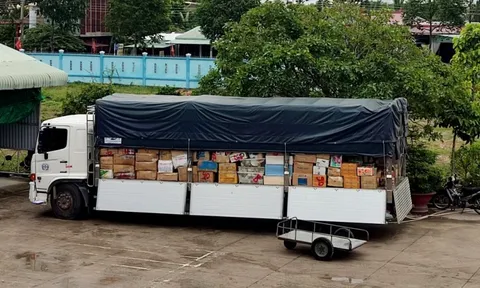 Long An: Bắt giữ 2 vụ vận chuyển hàng hóa không rõ nguồn gốc, xuất xứ