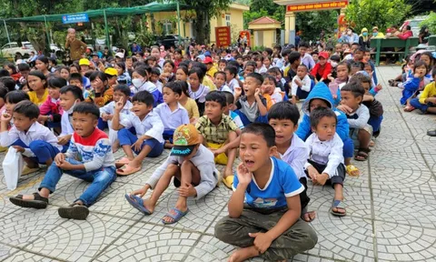 Tết thiếu nhi khó quên của những đứa trẻ miền biên viễn Quảng Trị