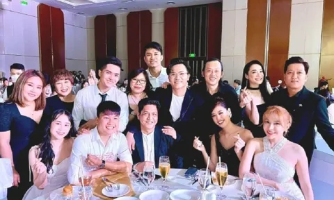 Nghệ sĩ Hoài Linh và dàn sao Việt dự đám cưới Mạc Văn Khoa