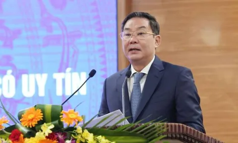 Ông Lê Hồng Sơn điều hành UBND Thành phố Hà Nội