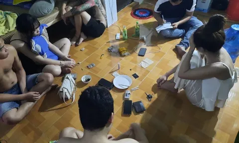 Huế: Phát hiện 5 nam nữ "phê" ma túy trong nhà trọ