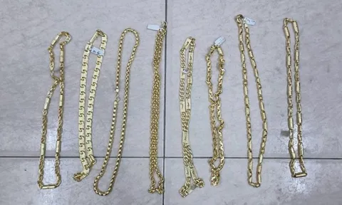 Vừa cướp tiệm vàng đang trên đường bỏ chạy, người đàn ông bị công an bắt giữ