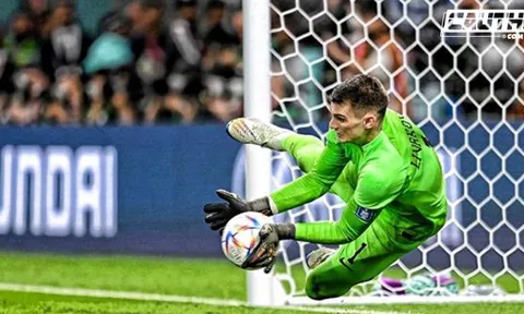 Thủ môn Croatia đi vào lịch sử World Cup nhờ kỳ tích trước Nhật Bản