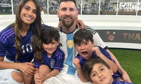 Tình yêu Messi và Antonella bắt nguồn từ trò chơi PlayStation