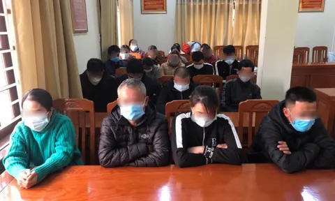 Bắt quả tang nhiều phụ nữ “sát phạt” nhau trên chiếu bạc