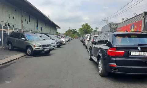 Đăng kiểm ô tô tại Tp.HCM: Vẫn căng thẳng, ùn ứ kéo dài
