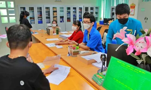 Bị phạt về chỉ tiêu tuyển sinh từ Bộ GD&ĐT, 2 trường đại học nói gì?