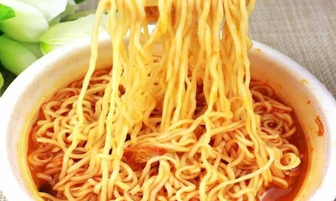 Mỗi năm người Viêt ăn mì tôm nhiều như thế nào? Cách ăn mì tôm mà vẫn đảm bảo dinh dưỡng