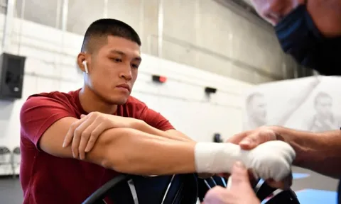 Võ sĩ gốc Việt chính thức có lần thượng đài đầu tiên tại UFC
