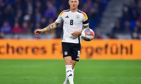 Trở lại sau 3 năm, Toni Kroos khiến HLV đội tuyển Đức phải kinh ngạc