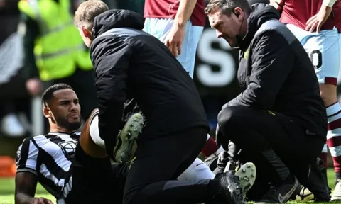 Eddie Howe lo ngại về tình hình chấn thương của ba cầu thủ