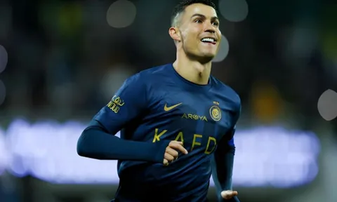 Lập hat-trick thứ 2 liên tiếp, Ronaldo đạt cột mốc vĩ đại trong lịch sử bóng đá