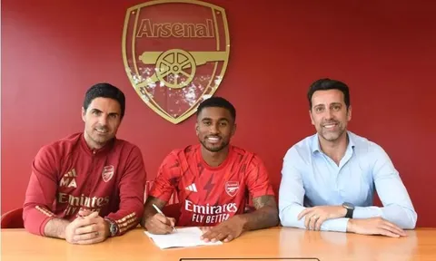 Sao Arsenal lập kỷ lục buồn ngày Pháo thủ lên đỉnh bảng Ngoại hạng Anh
