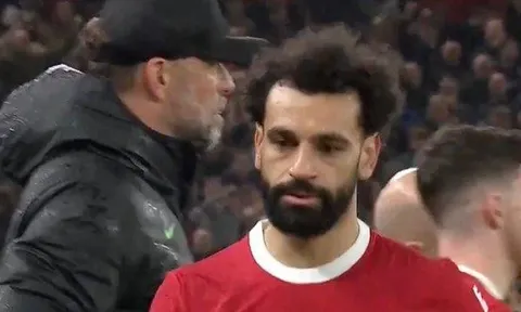 Mohamed Salah nổi giận vì quyết định của Jurgen Klopp
