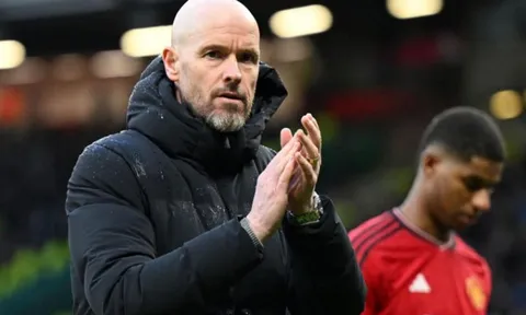 HLV Ten Hag có hành động đẹp với Liverpool trước trận đại chiến