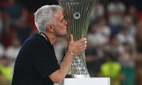 Huyền thoại Antonio Cassano khẳng định sự thật đáng buồn về Jose Mourinho