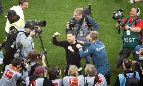 Xabi Alonso ca ngợi chức vô địch lịch sử ông giành được cùng Leverkusen