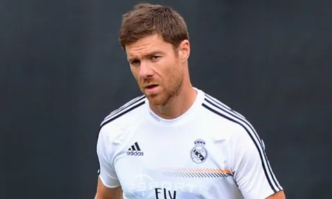 Giám đốc xác nhận, Xabi Alonso được tự do ra đi dù vừa vô địch Bundesliga