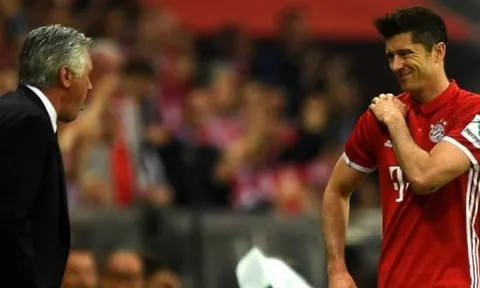 Robert Lewandowski ca ngợi Carlo Ancelotti trước bán kết Cúp C1