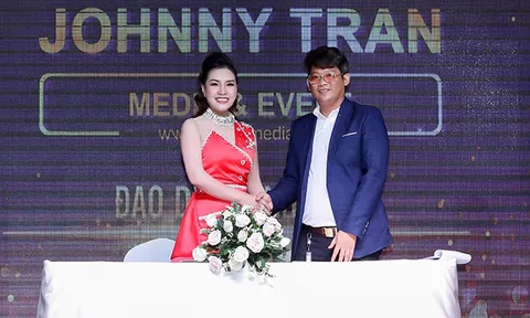 Đạo diễn Johnny Tran hỗ trợ cho Nữ Hoàng Doanh Nhân Đất Việt 2021