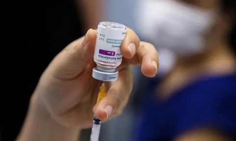 Gần một triệu người thuộc nhóm ưu tiên tại TP.HCM sẽ được tiêm vaccine Covid-19