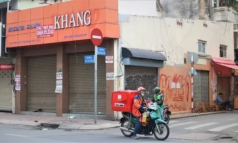 Xe buýt, ô tô công nghệ, taxi ở TP.HCM hoạt động trở lại từ ngày 5/10