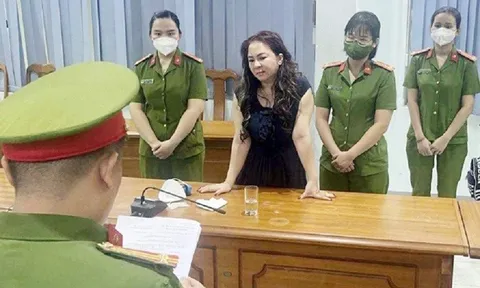 Bà Phương Hằng bị bắt: Thêm nhiều sao Việt chia sẻ "sâu cay"